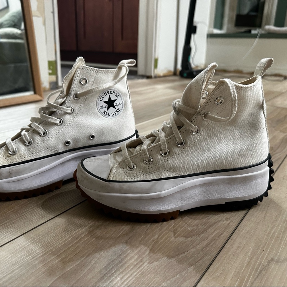 Women’s size 7.5 Platform Converse